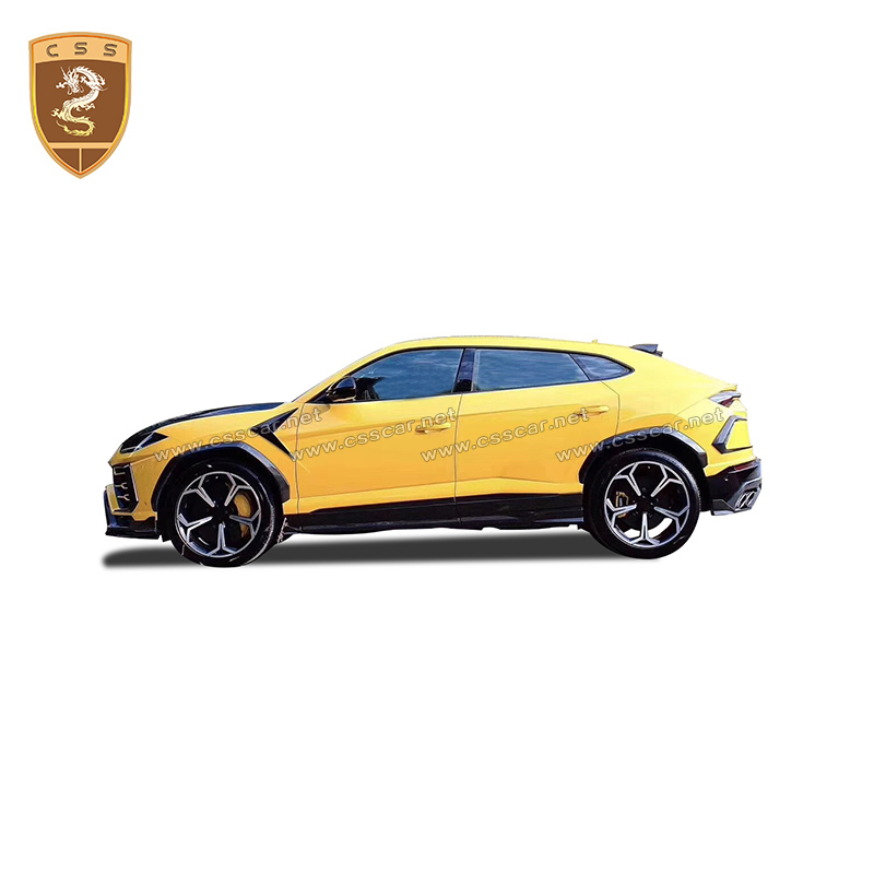 Lamborghini Urus modified TOPCAR carbon fiber body kit