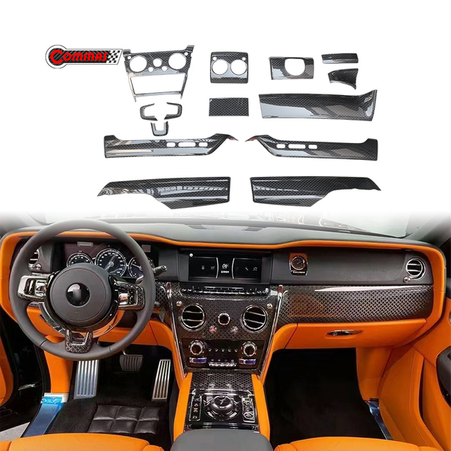 Rolls-Royce Cullinan Black Badge dry carbon fiber interior